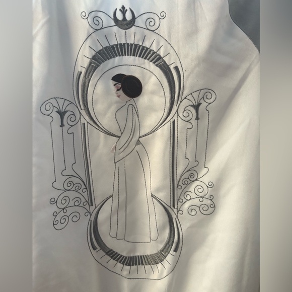 Like new Star Wars Princess Leia beautiful satin bomber jacket size XL - Picture 4 of 6